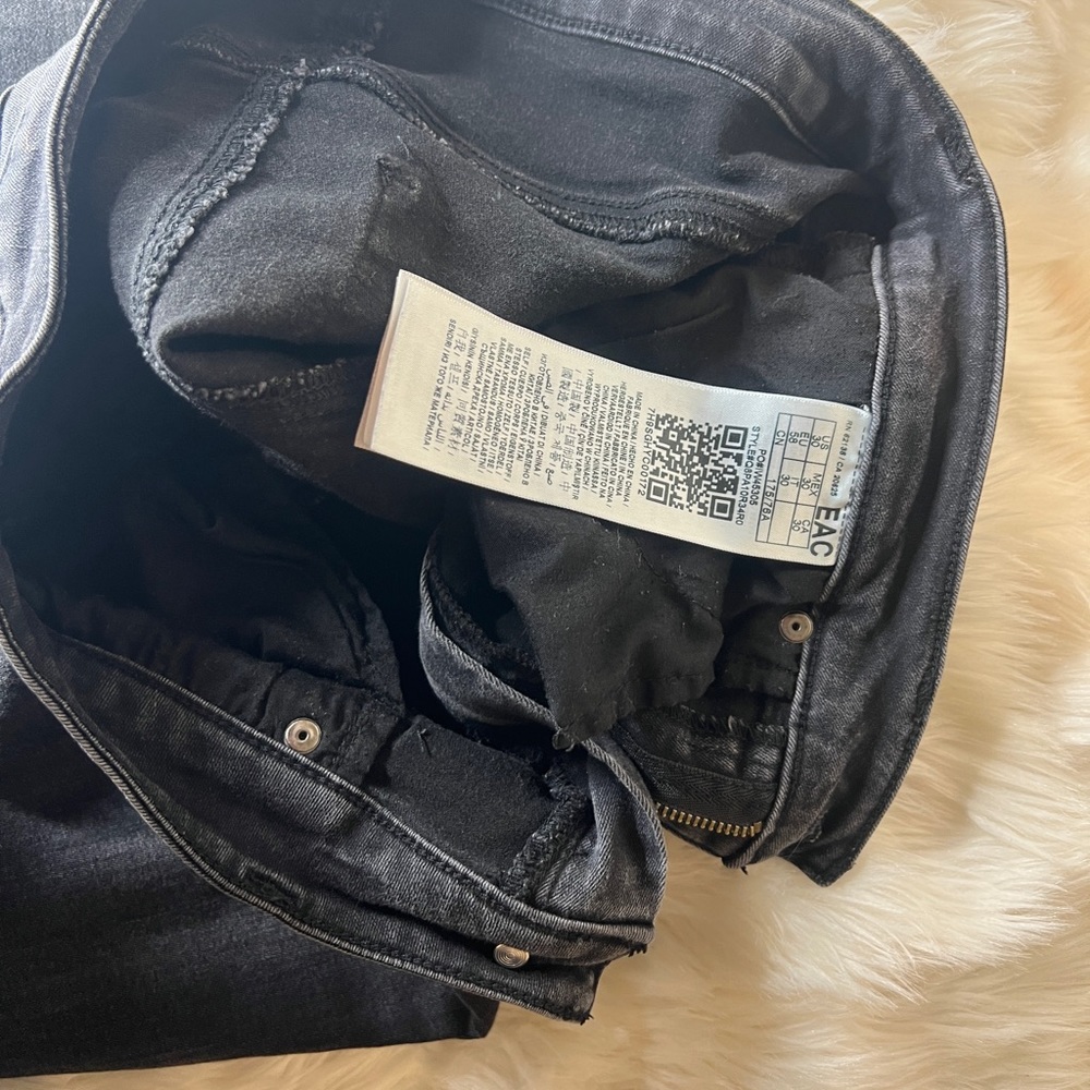Guess Jeans - Picture 4 of 4